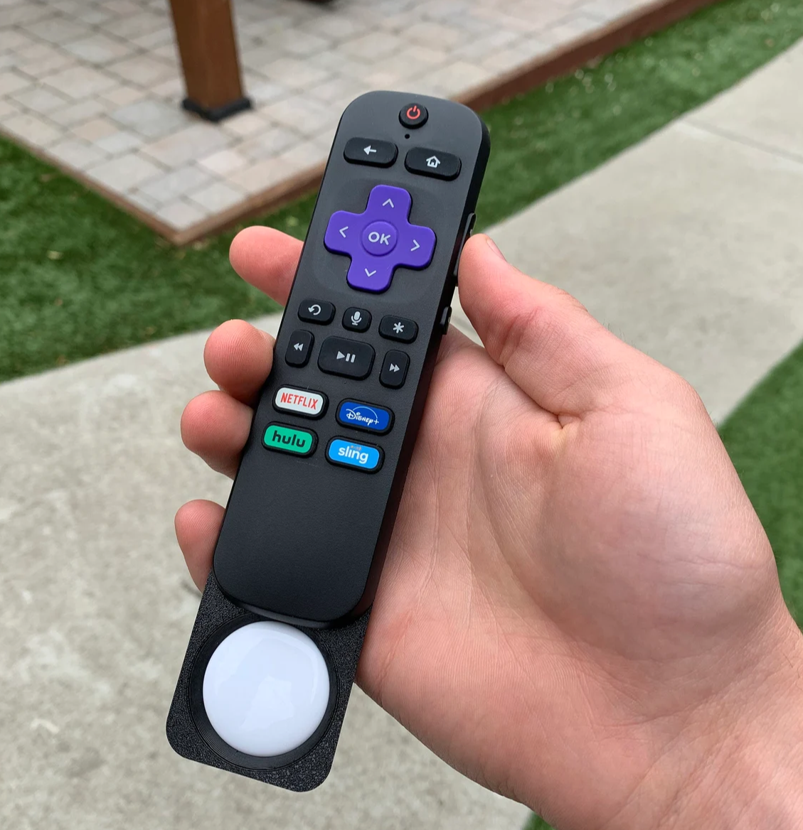 Roku Remote AirTag Holder